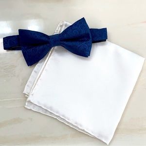 The tie bar bow tie